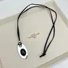 Acero de Titanio No se Desvanece Nariz de Cerdo Peine Pequeño Collar para Mujer Nicho de Gama Alta Estiloso Cadena Larga para Suéter con Cuerda de Cuero