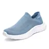 Tênis masculino verão e outono slip-on voando malha tecida pipoca fundo masculino slip-on leve casual masculino sapatos