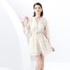 Vestido Curto Bordado Estéreo Novo para Primavera e Verão 2025 com Decote V Rendado Estilo Retro Francês do Sul para Férias