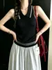 Chaleco de punto trenzado bicolor con cuello polo para mujer, nuevo estilo verano 2026, rejuvenecedor, ajustado, versátil, top vintage