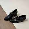 Hebilla de cinturón retro tacón grueso 2026 nuevos mocasines slip-on planos para commuting estilo británico elegante zapatos pequeños de cuero para mujer