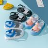 Nuevas zapatillas de verano para niños y niñas, sandalias antideslizantes de suela suave con dibujos animados para el baño en casa.