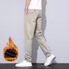 Calças Pretas de Verão Hong Kong Nove Pontos Masculinas de Corte Reto Casuais 2026 Novo Estilo Solto Masculino de Verão Finas