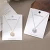 Collar de Flor de Circonita de Doble Capa Texturizado Nuevo para el Uso Diario de Mujeres, Compañeros de Clase y Amigas Diseño de Regalo Colgante de Lujo Ligero