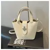 Bolsa de Mão com Padrão Lichia para Legumes Pequena Bolsa de Mão para Mulheres 2026 Nova Moda Bolsa Saco de Couro Macio Bolsa Transversal Simples de Primavera