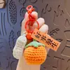 Llavero Colgante de Crochet de Lana Las Cosas Buenas Suceden Llavero Adorno de Bolsa de Buena Suerte Tejido a Mano Caqui Regalo