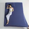 2026 Nuevo Juego de Sábanas de Terciopelo Alemán Espeso de Tres Piezas Terciopelo de Leche Protector de Colchón Cálido Dormitorio de Estudiante Cama Completamente Cubierta