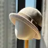 Chapéu de feltro de lã estilo Hepburn com aba redonda para mulheres outono e inverno casual versátil estilo garota rica faz o rosto parecer menor chapéu balde moderno