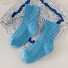 Calcetines infantiles de color liso nuevos para otoño 21-23 de 1 a 8 años deportivos transpirables estilo colegial calcetines para bebé venta al por mayor