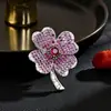 Acessórios de terno estilo broche simples de flor de trevo de quatro folhas da sorte com fivela magnética de moda de alta qualidade atacado