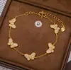 Pulseira Flor de Diamante Dourado Areia Vermelho Rosa com Galho de Flor e Caractere da Sorte Incrustado com Diamante, Pulseira Fashion de Luxo Leve para Mulheres