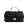 Bolsa de corrente de alta qualidade, requintada, para mulheres, nova moda 2026, bolsa de mão retrô, bolsa transversal versátil com padrão de diamante