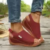 Sandálias novo estilo 2026 praia verão tira cruzada versátil sapatos femininos sandálias de salto plataforma feminina tamanho grande sandálias flat