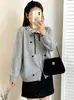 Abrigo suéter juvenil y dulce para mujer de talla grande, otoño e invierno 2026, para damas de talla grande, cárdigan de punto con corazón bordado