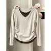 Camiseta feminina de algodão puro com manga longa e decote V, design de peça dupla falsa, moda versátil, modelagem slim, afina a cintura, peça básica para outono