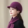 Boina de tricô com pelo de coelho para senhoras, um chapéu quente para outono e inverno, adequado para mães e mulheres de meia-idade/idosas, acompanha um cachecol e luvas da moda