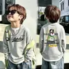 Camiseta Top Masculina Nova Estilo Primavera e Outono Falsa Peça Dupla Manga Longa para Crianças Médias e Grandes Bebê Malha Waffle Estilo Coreano Bonito Camada Base T