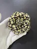 Acessório de Moda de Seda de Alta Qualidade 8cm Flor de Camélia Ultra-Resistente com Broche e Presilha Dupla Utilização
