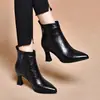 Botas de tornozelo de salto agulha de couro macio genuíno para comércio exterior transfronteiriço, novos sapatos de salto alto outono e inverno combinados com saias, botas femininas de bico fino com pelúcia