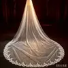 Novo carro bordado de flores comércio exterior véu de noiva longo com cauda renda renda vestido de noiva adorno de cabeça atacado