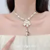 Colar de Franjas com Flor e Pérola de Luxo Leve Estilo Francês para Mulheres, Corrente de Clavícula da Moda e Luxuosa, Corrente de Pescoço Colar de Pérolas para Mulheres