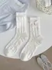 Calcetines de Malla Fresca de Algodón Azul Claro Nuevos Versátiles Sin Costuras de Primavera y Verano para Mujer, Caña Media, con Diseño de Oso Lindo
