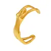 Pulseira Aberta Estilo Galeria Curva do Corpo Humano Ouro 18K Real Aço Titânio com Design Escultural Pesado, Textura de Boutique, Produto de Nicho