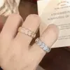 Anillo Geométrico Abierto de Moneda de Cobre con Circonita Minimalista Europeo y Americano, Accesorio Versátil de Alto Lujo de Nicho para el Viaje Diario