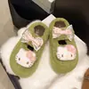 Chinelos de algodão 2026 novos para outono e inverno para mulheres, com sola grossa, fofos, fofinhos, com design de personagem Hello Kitty