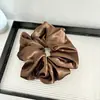 2025 Nuevo Elegante Scrunchie de Satín para Moño Sujetador de Pelo Color Sólido Crema Brillante Femenino Flor de Pelo de Color Sólido
