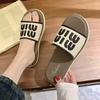 [Factory Outlet] chinelos de comércio exterior transfronteiriços sandálias femininas de verão novas sandálias femininas de uma palavra arrastar sapatos de praia casuais