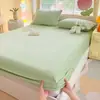 Amazon transfronterizo minimalista color sólido leche terciopelo sábana protector de colchón, cálido y engrosado franela sábana fabricante