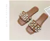 Sandalias Planas de Perlas Tallas Grandes Transfronterizas para Mujer 2025 Nuevo Estilo de Verano Estilo Chanel Punta Cuadrada Casual Calzado Exterior