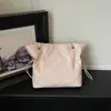 Transfronteiriça 2026 Nova Moda Estilo Comuter Retrô Bolsa de Grande Capacidade Bolsa de Ombro Feminina Bolsa Tote Acolchoada