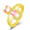 Anel de Gato Rosa com Cristal Rosa Banhado a Ouro Europeu e Americano Aberto com Diamantes Embutidos Doce Temperamento Anel de Gato Rosa com Cristal Rosa atacado