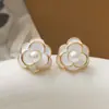 Brincos de clip para orelha com camélia em esmalte gota retrô francês sem furo na orelha, femininos, clássicos, preto e branco, de alto padrão, pérola, atacado