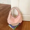 Bolso tote texturizado transfronterizo, nueva colección otoño 2026, bolso de hombro tachonado de moda, bolso de axila de gran capacidad para mujer