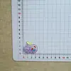 Nuevos Accesorios de Gato de Dibujos Animados Serie Manzana al por Mayor Hechos a Mano DIY Pegamento de Crema Pinzas para el Cabello y Zuecos para Niños
