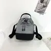 Bolsa de Garrafa d'Água com Alça Halter Personalizada para Meninos, Tendência Streetwear e Cool, Bolsa de Armazenamento de Grande Capacidade para Uso Externo e Deslocamento, Bolsa Transversal