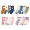 Novo Estilo Outono e Inverno Conjunto de 4 Pares de Meias Infantis, Classe A, Cano Médio, Sem Costura, para Meninas de 5-8 Anos, Algodão, Classe A, Meias de Bebê Super Fofas