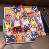 Lenço de Seda Cabeça de Gato Desenho Animado Fofo 2026 Primavera Novo Lenço Quadrado Pequeno Versátil da Moda para Mulheres Usar no Trabalho Lenço Decorativo para o Pescoço