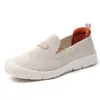 2026 Verão Novo Estilo Sapatos Femininos Respiráveis de Malha Fly-Knit Slip-On para Mulheres de Meia-Idade e Idosas, Sapatos para Caminhada, Sapatos Casuais