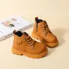 Botines Cortos para Niñas Estilo Británico Botines de Piel para Bebé 2026 Primavera y Otoño Nuevos Botines Amarillos para Niños Botas Martin para Niños Modernos