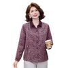O blazer de outono com lapela para mães é moderno, estiloso, retrô e elegante, adequado para mulheres de meia-idade, com um corte solto e que emagrece.