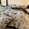 Juego de Cama de Terciopelo Leche para Conejos Madre y Cría Clase A Estilo Manta de Cama Cuatro Piezas Myllard Alto Gramaje Engrosado Cálido de Invierno Juego de Cuatro Piezas