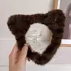 Nova faixa de cabeça felpuda outono/inverno 2026 para mulheres, estilo de alta qualidade, adequada para lavar o rosto, aplicar maquiagem e prender o cabelo, com design de coroa alta