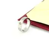 Anel de Cartão V-Gold Moda Anéis de Casal de Aço Titânio Anel de Cartão Sem Diamantes Três Diamantes Estilo Europeu e Americano Personalizado Venda Direta de Fábrica