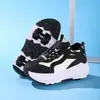Zapatos para Niñas 2026 Primavera y Otoño Modelo Nuevo Zapatos Deportivos para Niños con Superficie de Cuero para Niñas Mayores, Zapatos Tipo Papá de Suela Blanda para Estudiantes