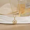 Colar para Mulheres, Flor de Zircônia Bauhinia Giratória da Moda Nicho Moda Novo Design Pingente Titânio Aço Colar de Temperamento