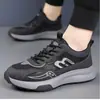 Tênis Masculino Casual de Moda Nova Primavera com Solas Macias, Sapatos Casuais Masculinos da Moda Atacado, Tênis "Dad Shoes" Respiráveis de Malha da Moda